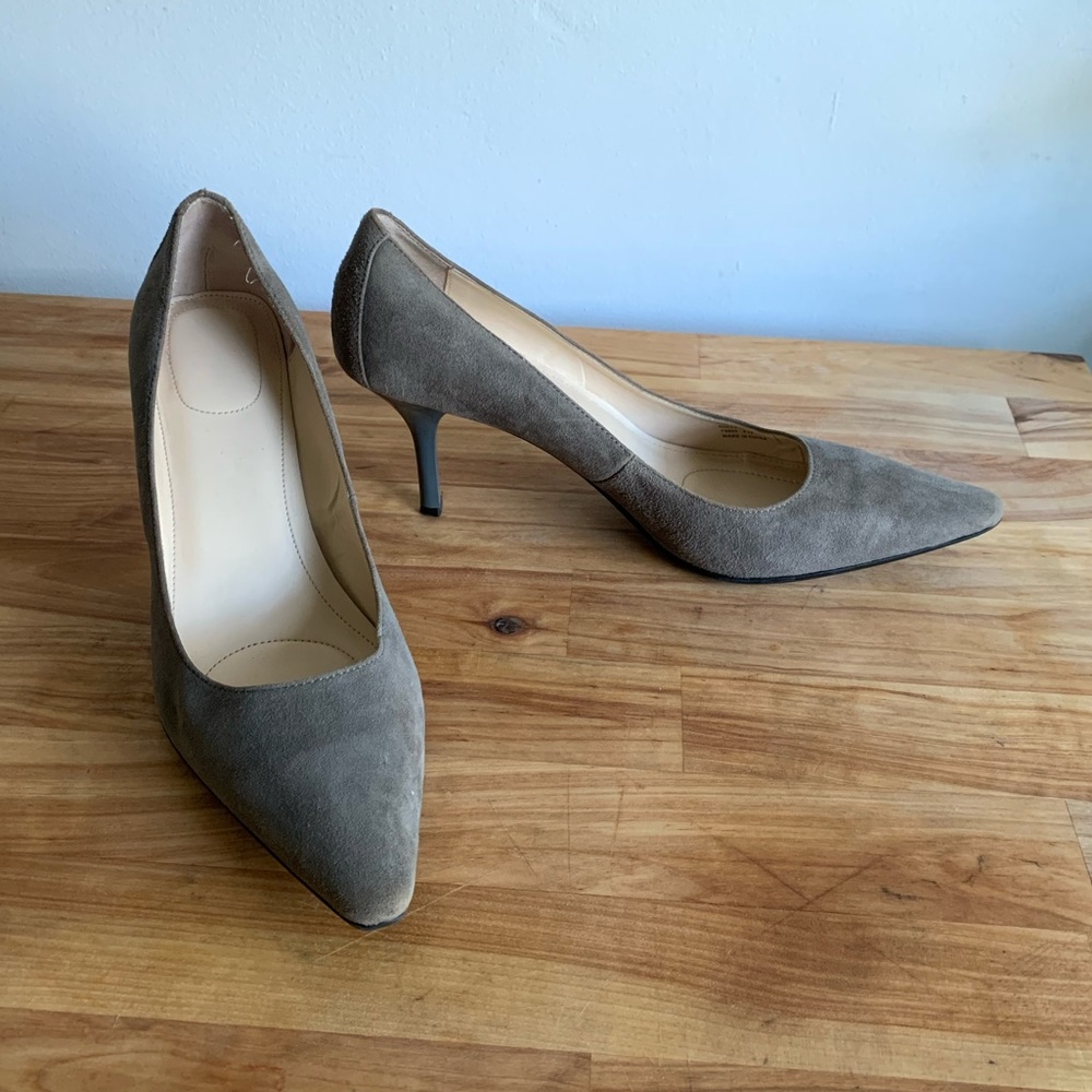 Calvin Klein Dolly Pumps in Grey, Size 8.5 M